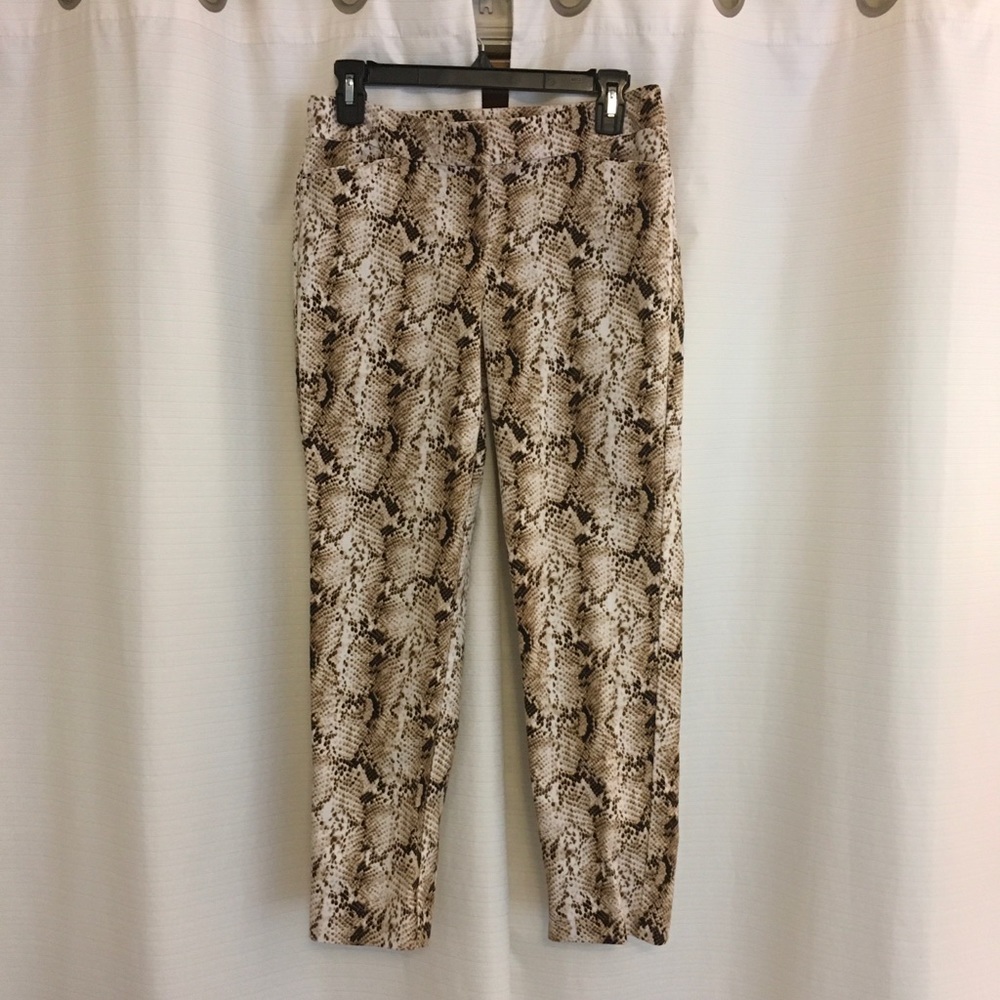👍4\$30 WHBM animal print pants